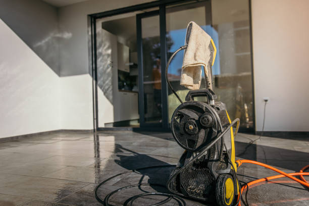 Best Parking Lot and Garage Cleaning  in Las Lomas, TX